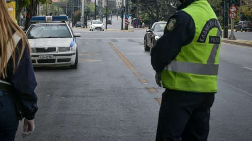 Χαλκιδική: Προφυλακίστηκε αστυνομικός που ζητούσε ανταλλάγματα για να "σβήνει" παραβάσεις του ΚΟΚ