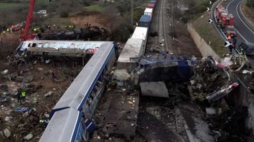 Τραγωδία στα Τέμπη: Ο σταθμάρχης ομολόγησε το λάθος του, "ήταν η κακιά στιγμή" είπε - Το παραδέχθηκε και σε συνάδελφό του