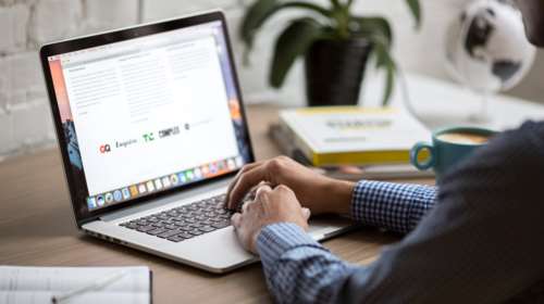 Οκτώ νέες ψηφιακές υπηρεσίες για το 2022: Όλες οι αλλαγές για ταυτότητες, δίπλωμα οδήγησης, διαζύγια, μεταβιβάσεις