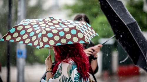 Επιδείνωση του καιρού με καταιγίδες από το απόγευμα - Βροχές και στην Αττική - Πού θα ρίξει χιόνι
