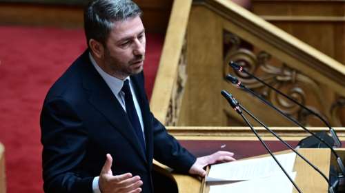 Υπέρ της παραπομπής Τριαντόπουλου το ΠΑΣΟΚ - Αιχμές για τη σύμβαση 717 και το ρουσφέτι στο σταθμάρχη