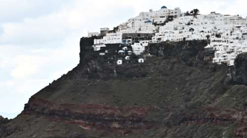 Νέος σεισμός 4,3 Ρίχτερ στη Σαντορίνη - &quot;Δεν υπάρχει καμία ύφεση&quot;, λέει ο Τσελέντης