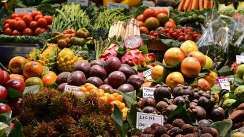 Τι να τρώμε για να ζήσουμε περισσότερα χρόνια - Ερευνητές ξεχώρισαν πέντε ομάδες τροφίμων