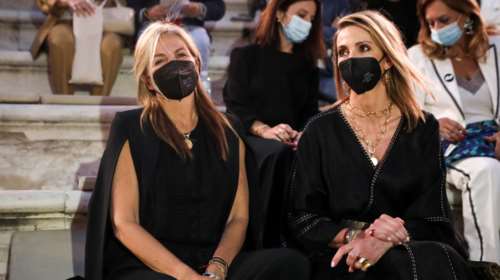 Μαρέβα Μητσοτάκη: Με total black  σύνολο Zeus + Dione στο Ηρώδειο