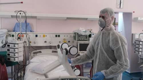 Κορονοϊός: Διασωληνωμένος στο Ασκληπιείο Βούλας νοσηλεύεται 25χρονος από την Τήνο