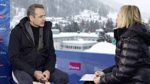 Έρχονται μέτρα στήριξης για νέες οικογένειες με παιδιά και ενοικιαστές - Η προαναγγελία Μητσοτάκη στο Bloomberg