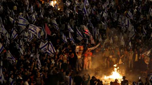 Πολιτική κρίση στο Ισραήλ μετά την αποπομπή του υπουργού Αμυνας - Χιλιάδες πολίτες στους δρόμους [εικόνες]