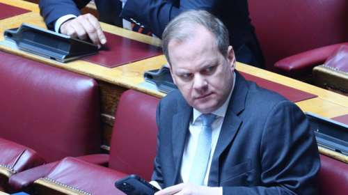 Με υπόμνημα τριών προτάσεων ο Καραμανλής στην προανακριτική για τα Τέμπη: &quot;Αρνούμαι οποιαδήποτε αξιόποινη πράξη&quot;