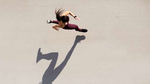 Τρέξιμο ή περπάτημα: Ποιο να προτιμήσουμε για αντοχή, απώλεια βάρους ή καλή υγεία