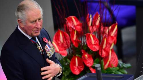 Βρετανία- Ο πρίγκιπας Κάρολος απέτισε φόρο τιμής στον πατέρα του Φίλιππο: &quot;Ήταν ένας ξεχωριστός άνθρωπος, μου λείπει πολύ&quot;