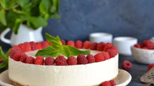 Light cheesecake με 5 μόνο υλικά - Χωρίς βούτυρο και ζάχαρη