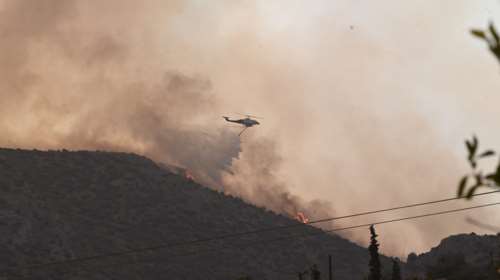 Καλύτερη η εικόνα στα μέτωπα της φωτιάς - Τι συμβαίνει σε Μαγνησία, Ρόδο, Λαμία, Κέρκυρα, Κάρυστο, Άρτα