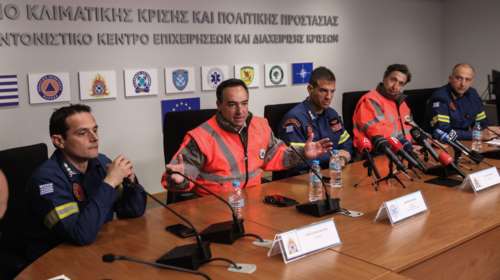 Σεισμός στην Τουρκία: &quot;Είναι τέτοια η ένταση που δεν σε αφήνει να καταρρεύσεις&quot; - Συγκλονίζουν οι ήρωες της ΕΜΑΚ