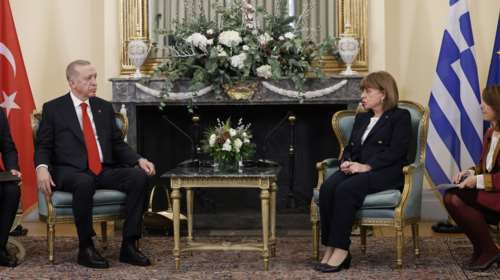 Ερντογάν σε Σακελλαροπούλου: Να μιλήσουμε βλέποντας το γεμάτο μέρος του ποτηριού