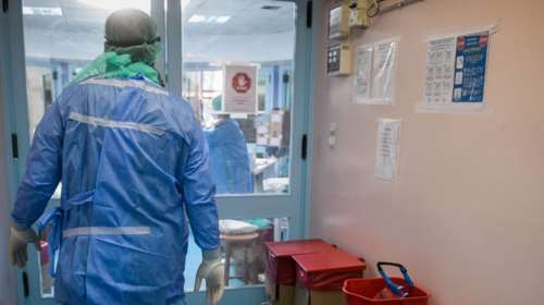 Κορονοϊός: &quot;Φονικός&quot; Σεπτέμβρης με 118 νεκρούς - Τρόμος με την αύξηση των θανάτων στη χώρα