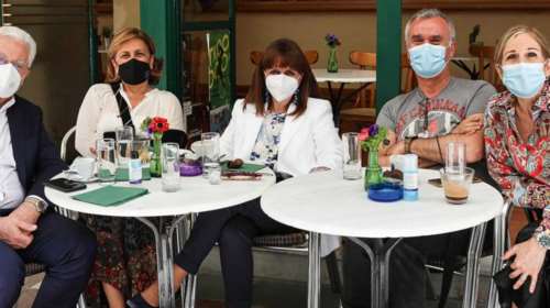 Η Κατερίνα Σακελλαροπούλου για καφέ με γιατρούς: &quot;Ξαναζούμε μικρές χαρές της καθημερινότητας&quot; [Εικόνες]