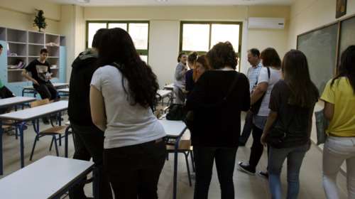 Πρώτο κουδούνι για τα σχολεία με κινητά στις τσάντες και αυστηρότερες ποινές - Οι μεγάλες αλλαγές της νέας χρονιάς