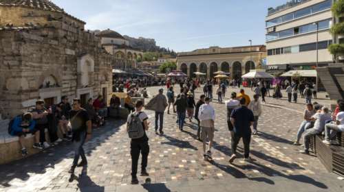 Πόσο θα αυξηθεί ο κατώτατος μισθός το 2026 - Ολα τα σενάρια