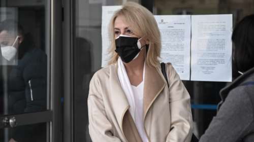 Διακόπηκε ξανά η δίκη για τις πλημμύρες στη Μάνδρα - Την Παρασκευή απολογείται η Δούρου