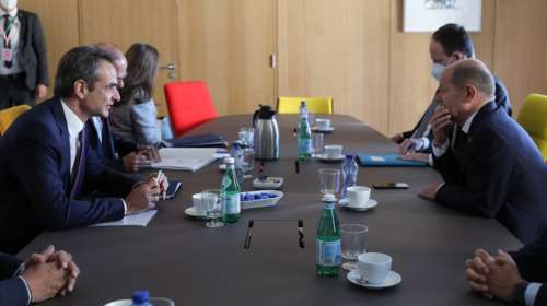 Εκνευρισμένος ο τουρκικός Τύπος με τον Κυριάκο Μητσοτάκη: &quot;Όπου πάει, κουβαλάει και τον χάρτη της Γαλάζιας Πατρίδας&quot;