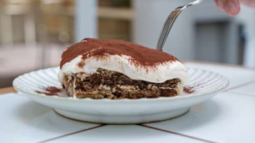 Πανεύκολο και γρήγορο σοκολατένιο μπισκοτογλυκό - Δεν χρειάζεται ψήσιμο, μόνο ψυγείο