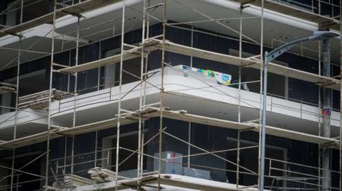 Δήμοι εναντίον ΝΟΚ: Μάχη μέχρις εσχάτων στο ΣτΕ για την πλήρη κατάργηση του νόμου