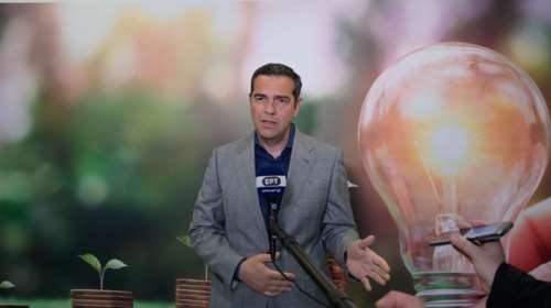 Τσίπρας: Nα τελειώσει η κυβέρνηση Μητσοτάκη, για να τελειώνει και η ακρίβεια - Σκληρή απάντηση από το Μαξίμου