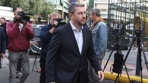 Νίκος Ανδρουλάκης στη δίκη για τις υποκλοπές: "Οι κατηγορούμενοι πουλούσαν υπηρεσίες σε συγκεκριμένα πολιτικά πρόσωπα"