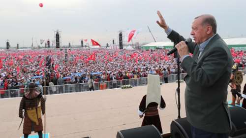 Προκλητική φιέστα Ερντογάν για την επέτειο της Άλωσης: &quot;Όπως οι πρόγονοί μας έθαψαν το Βυζάντιο, θα το καταφέρουμε και εμείς&quot;