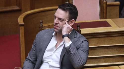 &quot;Σωσίβιο&quot; Κασσελάκη σε ΣΥΡΙΖΑ για την προανακριτική - Αμηχανία για την πρόταση Καρυστιανού