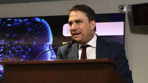 Στήριξη Τσουκαλά σε Δούκα: Η κυβέρνηση βάζει εμπόδια στο πρόγραμμά του - Δεν έχουν χωνέψει ότι έχασαν τον Δήμο