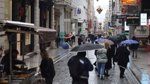 Καιρός: Αλλαγή σκηνικού με βροχές και καταιγίδες, ακόμα και στην Αττική - Απότομη πτώση της θερμοκρασίας από την Τρίτη