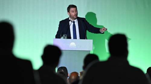 Υπόθεση υποκλοπών: Όλα τα πιθανά και απίθανα σενάρια για την παρακολούθηση Ανδρουλάκη - Ποιους αφορούν
