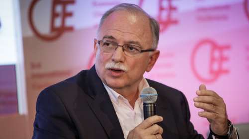 Ευρωκοινοβούλιο: "Αδειάζει" τον Παπαδημούλη ο πρόεδρος της Επιτροπής για τις παρακολουθήσεις