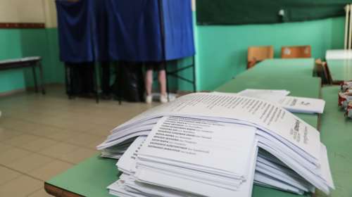 Δημοσκόπηση Interview: "Ρωγμές" στην εικόνα της Καρυστιανού προκάλεσαν οι αμβλώσεις, αλλά την προτιμούν από τον Τσίπρα