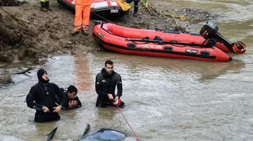 Ηλεία: Ακαρπες οι έρευνες για τον οδηγό που παρασύρθηκε από χείμαρρο - Ψάχνουν στον Αλφειό