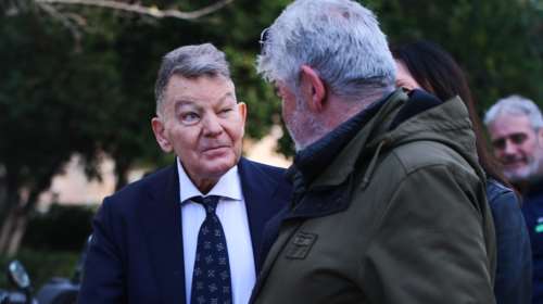 Ο Αλέξης Κούγιας απαντά για την εμφάνισή του: &quot;Είναι γνωστό το πρόβλημα υγείας μου&quot; - Ξεσπά ο γιος του για τα σχόλια