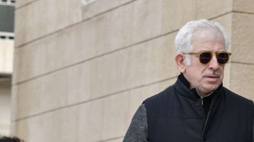 Στο νοσοκομείο &quot;με συμπτώματα εγκεφαλικού&quot; ο Πέτρος Φιλιππίδης - Η ανακοίνωση της οικογένειάς του