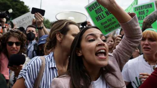 Η Αλεξάντρια Οκάζιο-Κορτές αποκάλυψε τον βιασμό της σε ηλικία 20 ετών: Τουλάχιστον είχα την επιλογή της άμβλωσης...