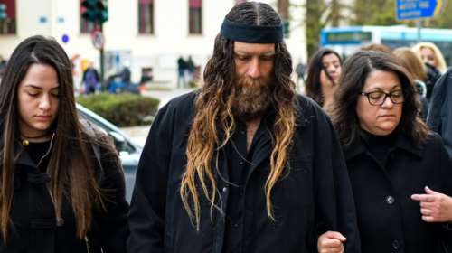 "Δεν είναι αυτόχειρας, τον δολοφόνησαν": Συγκλονίζει ο πατέρας του Βαγγέλη Γιακουμάκη 8 χρόνια μετά τον θάνατό του