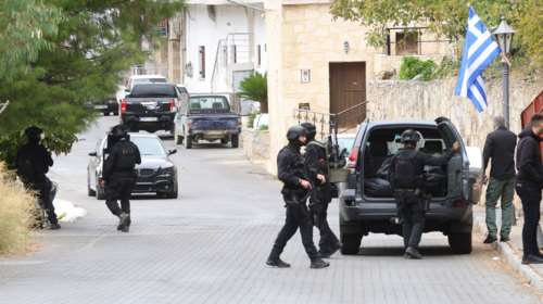 Γερμανικά ΜΜΕ για τη βεντέτα στα Βορίζια: &quot;Σκηνικό πολέμου με χαλάζι από σφαίρες - Οι τουρίστες φοβούνται&quot;