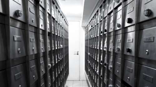 Ν. Σμύρνη: Πώς άδειασε τις θυρίδες τράπεζας η συμμορία των Κολομβιανών - Εφυγαν αθόρυβα με... αεροπλάνο