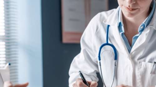 Πώς θα αποκτήσετε προσωπικό γιατρό: Τα οφέλη και τα πρόστιμα - Ξεκινούν οι εγγραφές για την Αττική