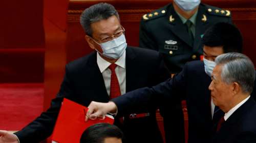 Το Πεκίνο &quot;εξηγεί&quot; την απομάκρυνση του πρώην πρόεδρου από το συνέδριο του ΚΚΚ: Για το καλό της υγείας του
