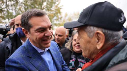 Τσίπρας από Καστοριά: Δεν μυρίζει απλά εκλογές, μυρίζει πολιτική αλλαγή - Aνοιχτό κάλεσμα σε ψηφοφόρους της ΝΔ