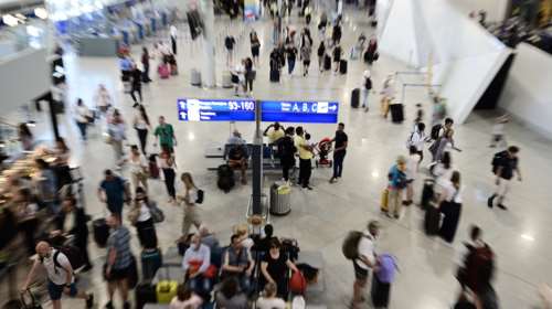 Το απόλυτο χάος με μαθητές από την Κρήτη – Οι μισοί ταξίδεψαν στην Αθήνα, οι άλλοι μισοί έμειναν πίσω