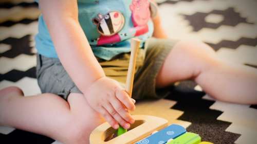 Βρεφονηπιακοί σταθμοί ΔΥΠΑ: Αναρτήθηκαν οι προσωρινοί πίνακες με τους υποψηφίους για συμβάσεις ορισμένου χρόνου