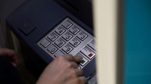 Ο &quot;χάρτης&quot; των πληρωμών από e-ΕΦΚΑ και ΔΥΠΑ έως τις 23 Μαΐου - Οι ημερομηνίες