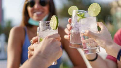 Τι να ΜΗΝ κάνουμε πριν και μετά το εμβόλιο για τον κορονοϊό