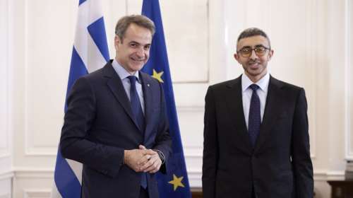 Συνάντηση Μητσοτάκη με τον ΥΠΕΞ των ΗΑΕ: Επενδύσεις, ενέργεια και κλίμα στο επίκεντρο